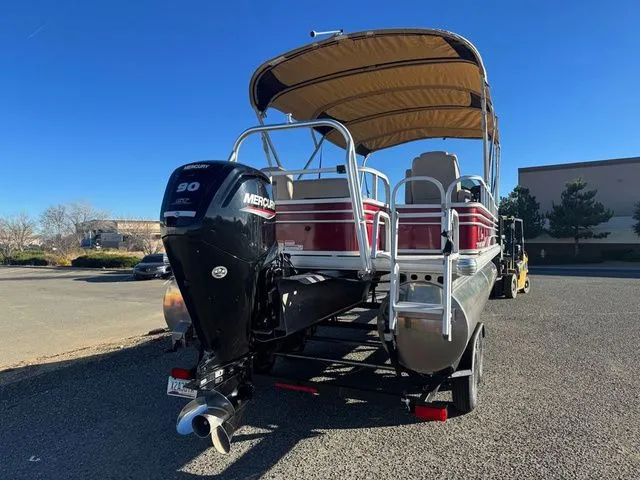 Slide: The Image of Sun Tracker Fishin' Barge 20 DLX 2021 - 7