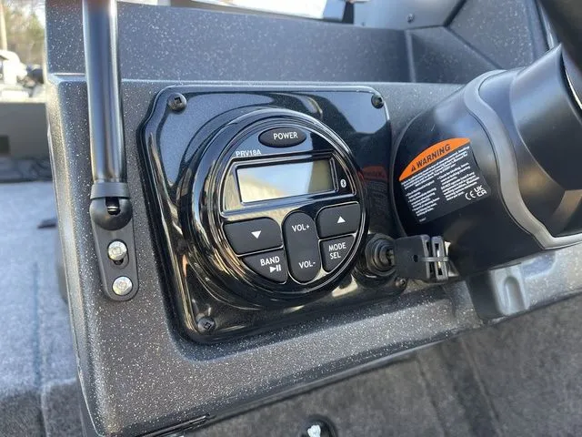 Slide: The Image of Tracker Targa™ V-19 Combo 2026 - 38