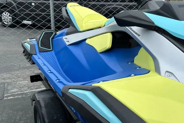 Slide: The Image of 2026 Yamaha WaveRunner Jetblaster in blue and yellow on trailer. - 24