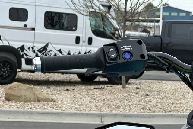 Slide: The Image of Yamaha WaveRunner 2026 Jetblaster Pro handlebar with Cruise/No Wake control. - 31