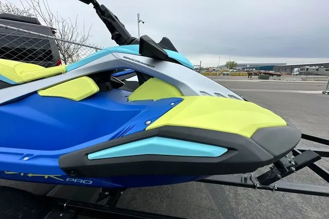 Slide: The Image of 2026 Yamaha WaveRunner Jetblaster Pro in blue and yellow on trailer. - 8