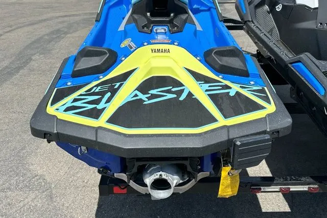 Slide: The Image of Yamaha WaveRunner JETBLASTER PRO 2026 in blue and yellow on trailer. - 12