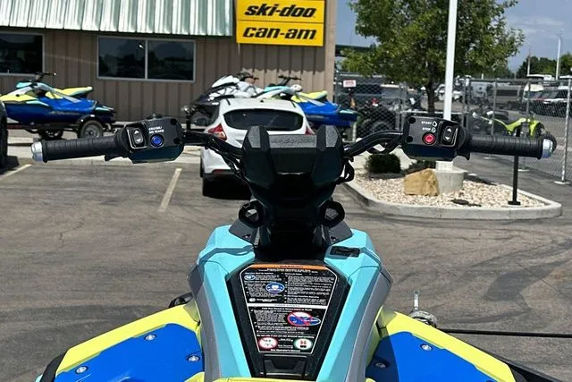 Slide: The Image of Yamaha WaveRunner JETBLASTER PRO 2026 in blue and yellow, close-up of controls. - 30