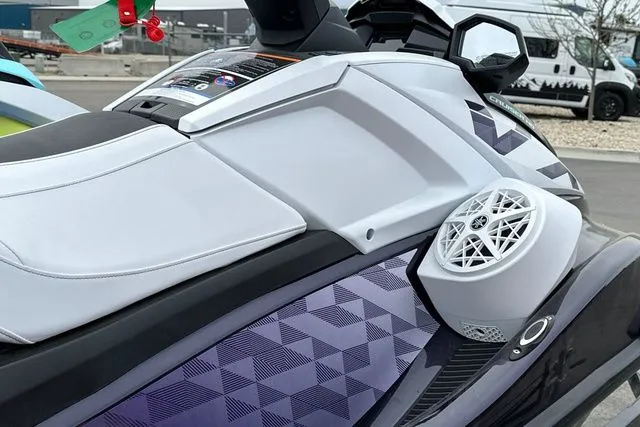 Slide: The Image of 2026 Yamaha WaveRunner VX CRUISER HO with audio, nightshade and white. - 9