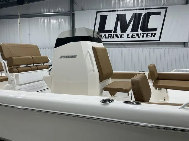 Slide: The Image of Skeeter SX2550 2026 - 10