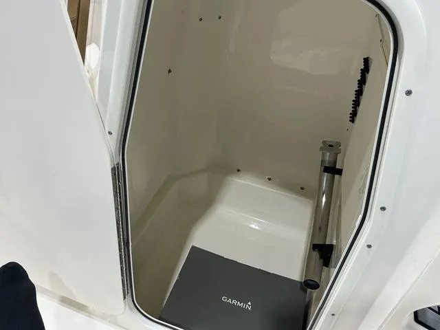 Slide: The Image of Skeeter SX2550 2026 - 19