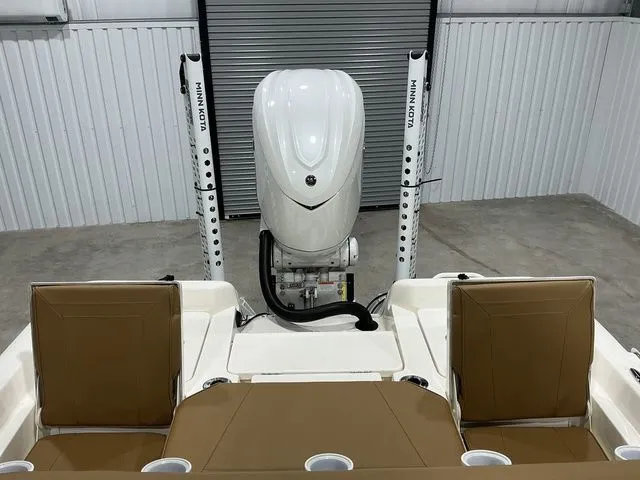 Slide: The Image of Skeeter SX2550 2026 - 25