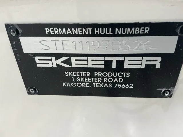 Slide: The Image of Skeeter SX2550 2026 - 30