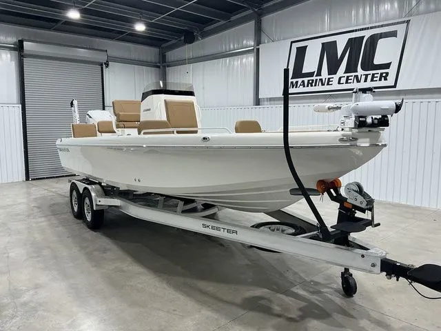 Slide: The Image of Skeeter SX2550 2026 - 4