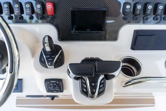 Slide: The Image of Grady-White 281 Coastal Explorer 2026 - 11