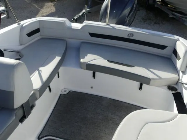 Slide: The Image of Hurricane SunDeck Sport 185 OB 2022 - 5