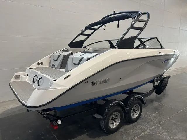 Slide: The Image of Yamaha AR220 2026 - 6