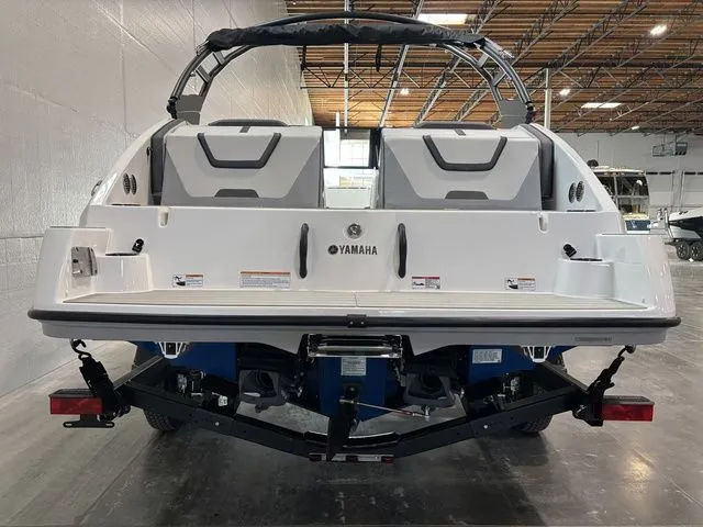 Slide: The Image of Yamaha AR220 2026 - 9