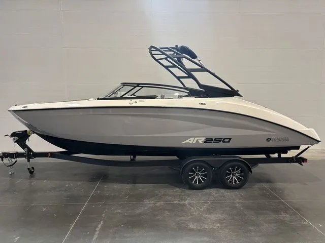 The Image of Yamaha AR250 2026 - 1