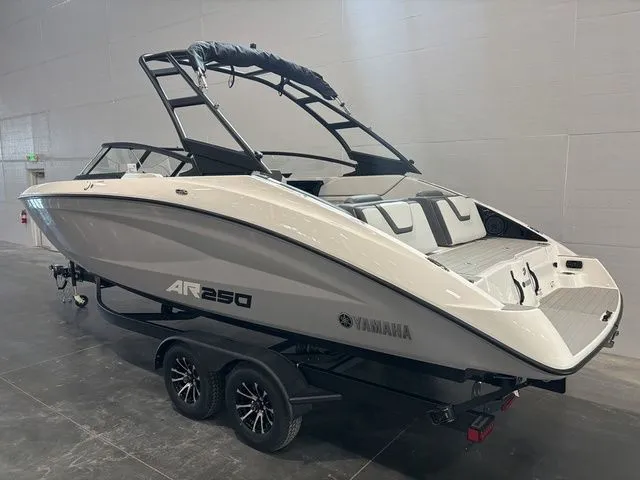 Slide: The Image of Yamaha AR250 2026 - 3