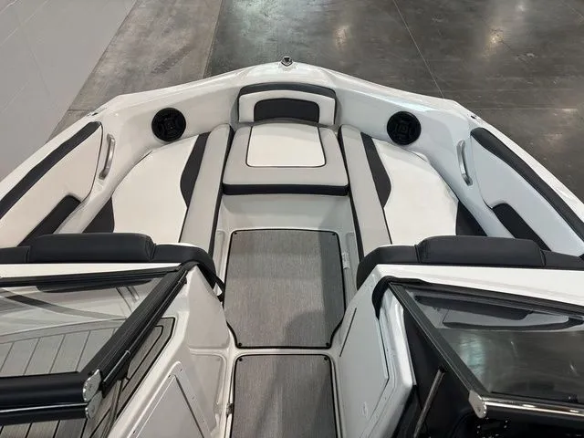 Slide: The Image of Yamaha AR195 2026 - 10