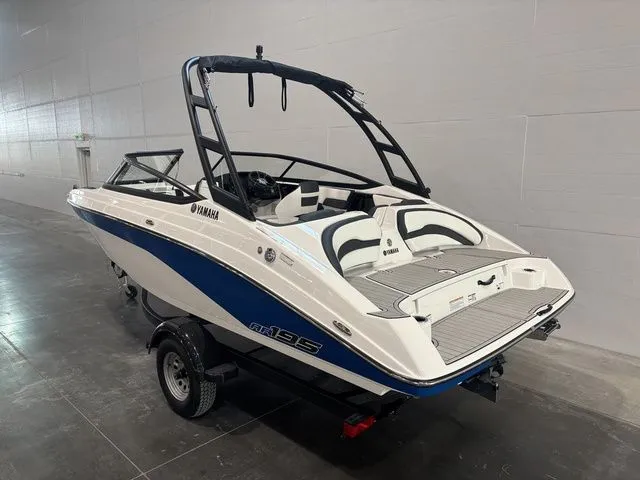 Slide: The Image of Yamaha AR195 2026 - 3