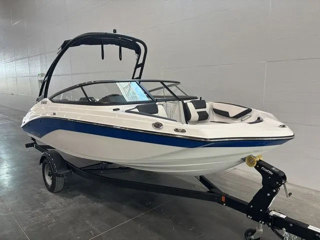 Slide: The Image of Yamaha AR195 2026 - 6