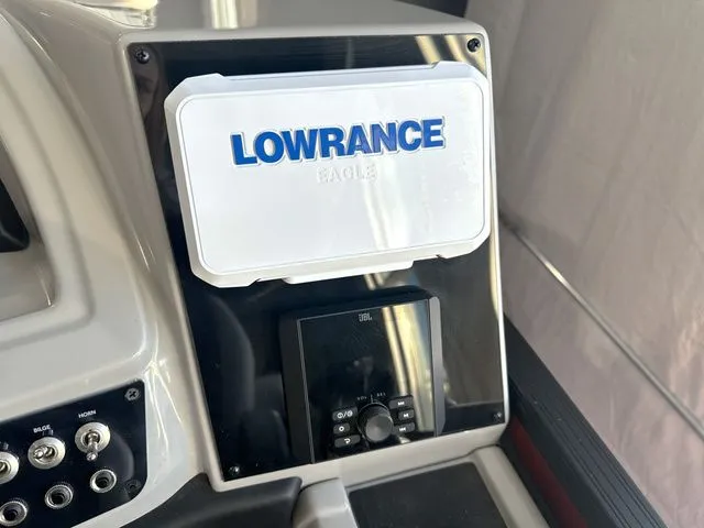 Slide: The Image of Barletta Cabrio 22QC 3T 2026 - 10