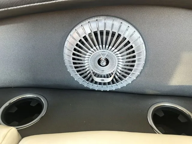 Slide: The Image of Barletta Cabrio 22QC 3T 2026 - 17