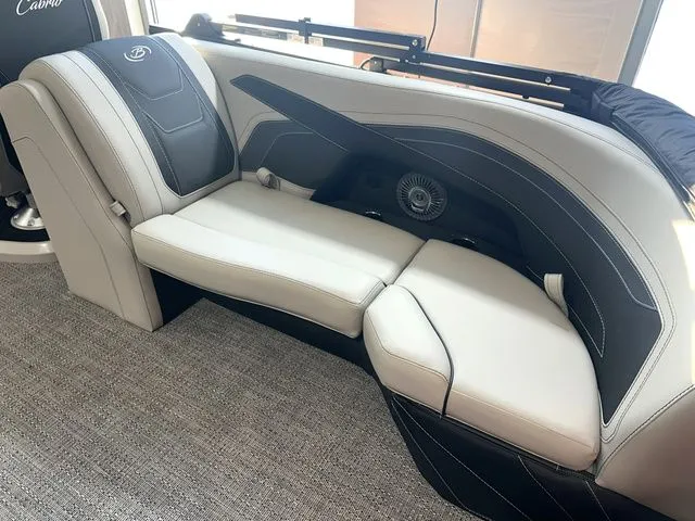 Slide: The Image of Barletta Cabrio 22QC 3T 2026 - 18