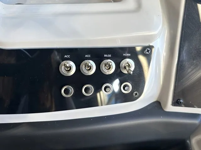 Slide: The Image of Barletta Cabrio 22QC 3T 2026 - 24