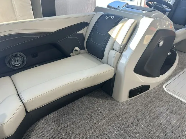 Slide: The Image of Barletta Cabrio 22QC 3T 2026 - 27