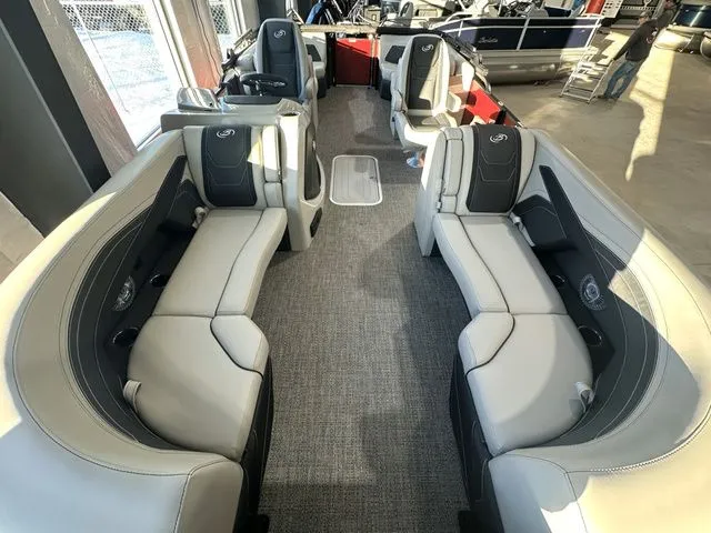 Slide: The Image of Barletta Cabrio 22QC 3T 2026 - 28