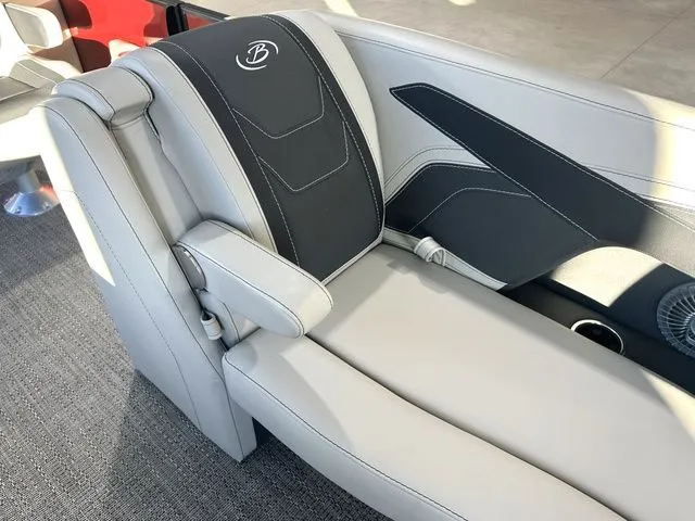 Slide: The Image of Barletta Cabrio 22QC 3T 2026 - 31