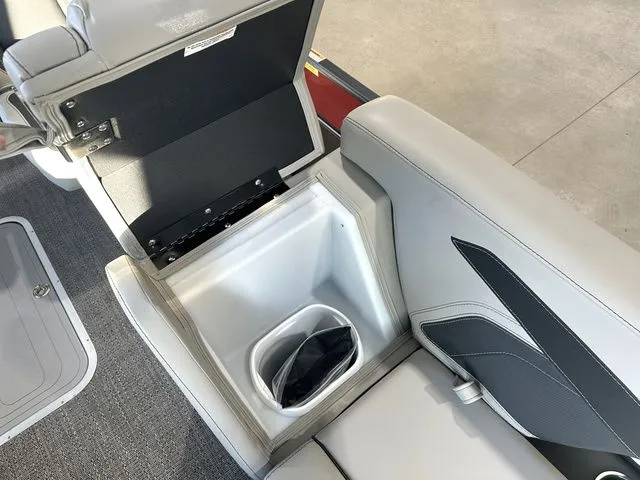 Slide: The Image of Barletta Cabrio 22QC 3T 2026 - 32