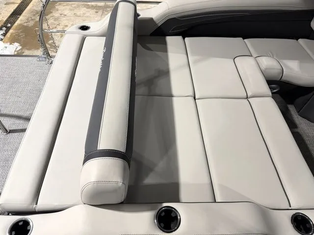 Slide: The Image of Barletta Cabrio 22U 3T 2026 - 10