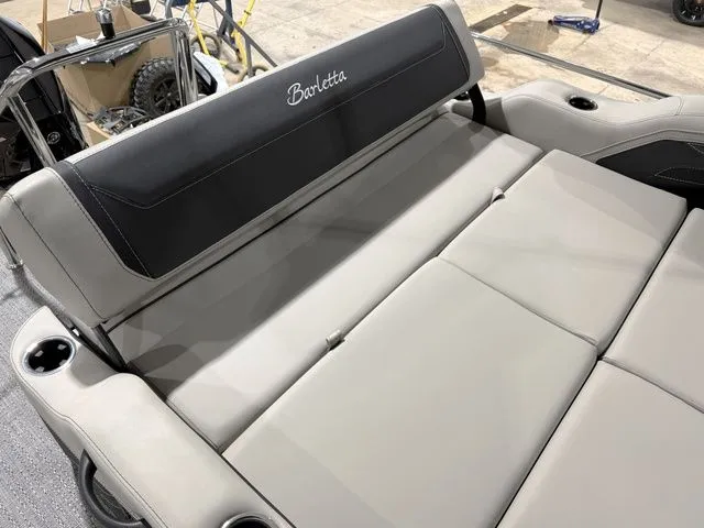 Slide: The Image of Barletta Cabrio 22U 3T 2026 - 11