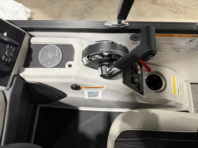 Slide: The Image of Barletta Cabrio 22U 3T 2026 - 23