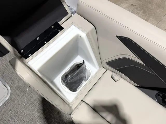 Slide: The Image of Barletta Cabrio 22U 3T 2026 - 29