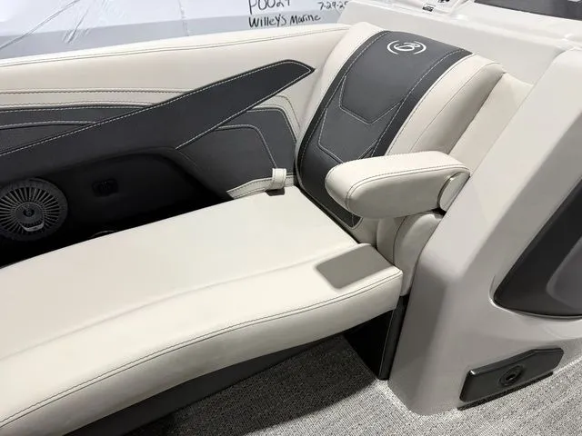 Slide: The Image of Barletta Cabrio 22U 3T 2026 - 32