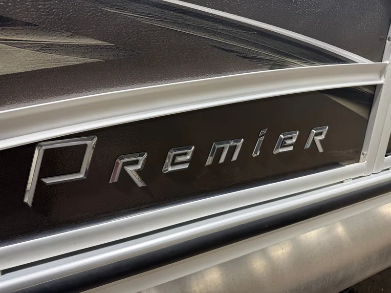 Slide: The Image of Premier 220 Castaway 2016 - 55