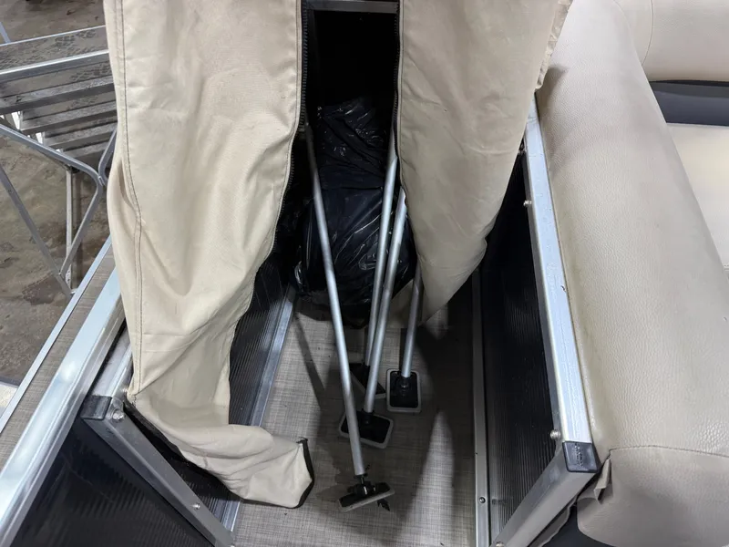 Slide: The Image of Palm Beach Ultra 240 Cruise Pontoon & Suzuki 115HP 4-Stroke EFI 2015 - 18