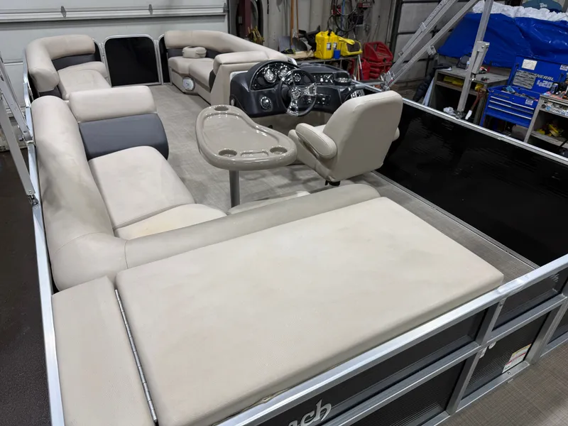 Slide: The Image of Palm Beach Ultra 240 Cruise Pontoon & Suzuki 115HP 4-Stroke EFI 2015 - 19