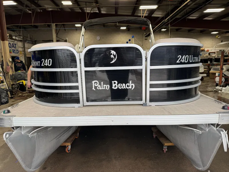 Slide: The Image of Palm Beach Ultra 240 Cruise Pontoon & Suzuki 115HP 4-Stroke EFI 2015 - 25
