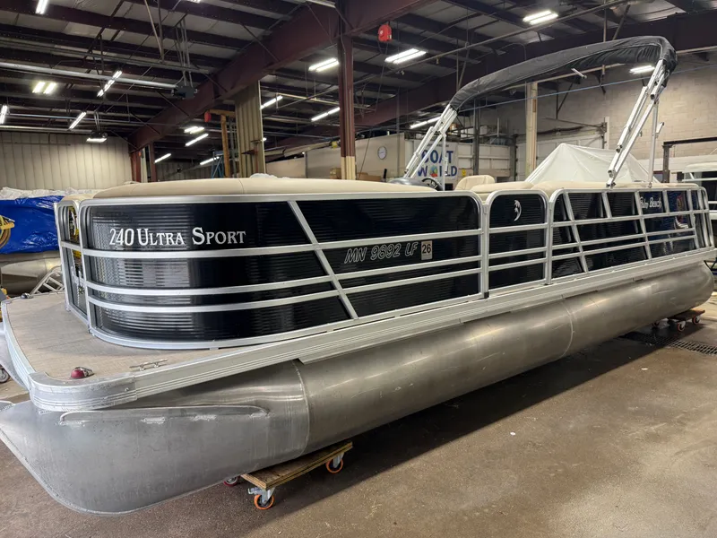 Slide: The Image of Palm Beach Ultra 240 Cruise Pontoon & Suzuki 115HP 4-Stroke EFI 2015 - 27