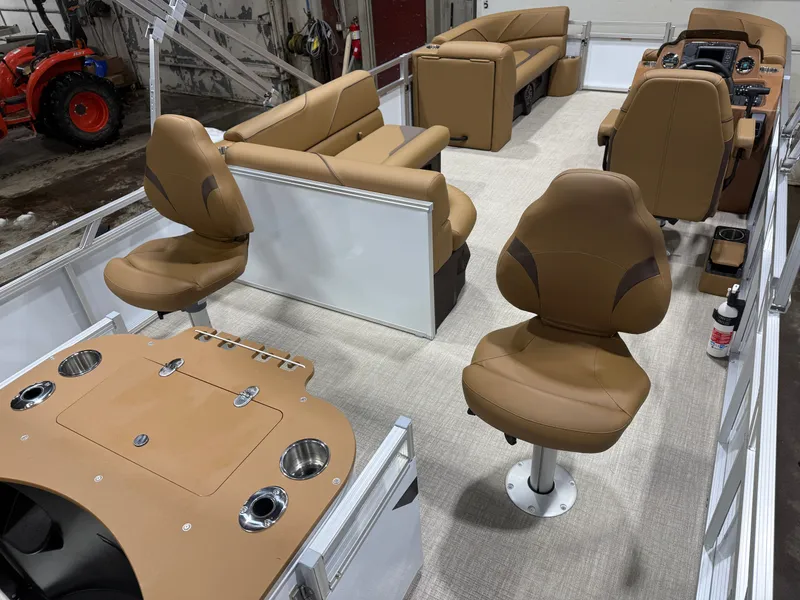 Slide: The Image of Tahoe Sport 2185 Rear Fish & Honda 4-Stroke EFI 2026 - 22