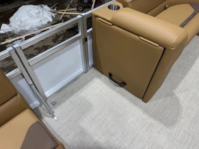 Slide: The Image of Tahoe Sport 2185 Rear Fish & Honda 4-Stroke EFI 2026 - 23