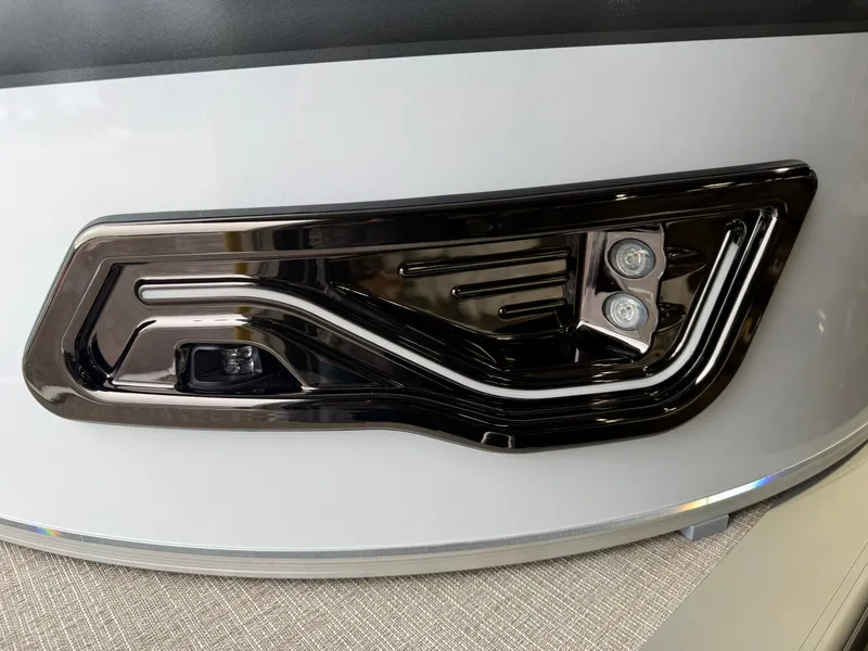 Slide: The Image of Tahoe Sport 2185 Rear Fish & Honda 4-Stroke EFI 2026 - 31