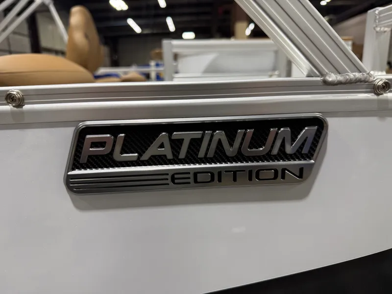 Slide: The Image of Tahoe Sport 2185 Rear Fish & Honda 4-Stroke EFI 2026 - 34