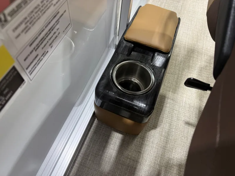 Slide: The Image of Tahoe Sport Rear Fish 2185 & 4-Stroke $32995 2026 - 16