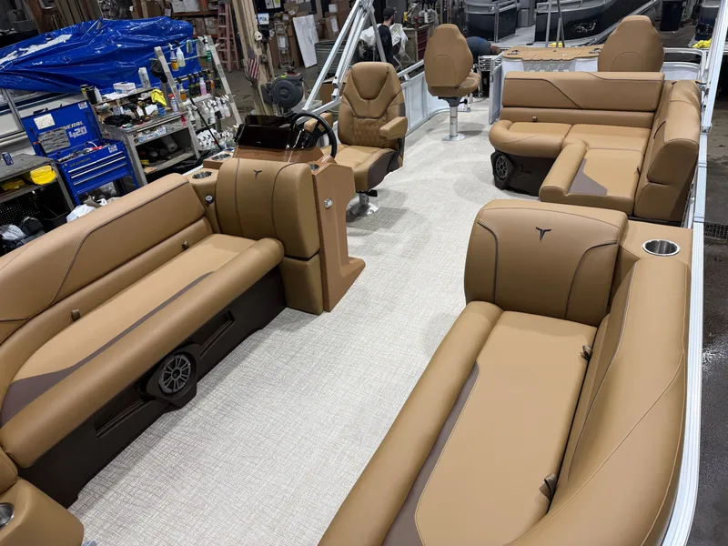 Slide: The Image of Tahoe Sport Rear Fish 2185 & 4-Stroke $32995 2026 - 27