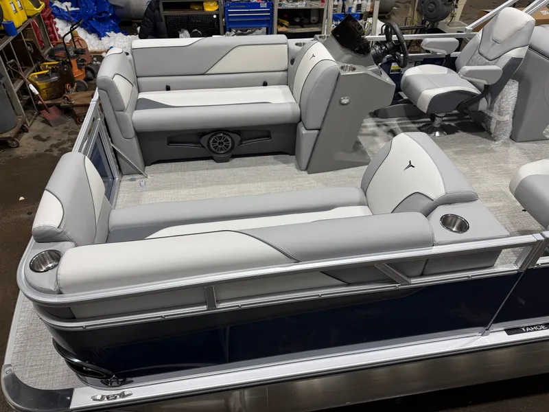 Slide: The Image of Tahoe Sport 2180 Quad Lounge & Honda 4-Stroke EFI 2026 - 2