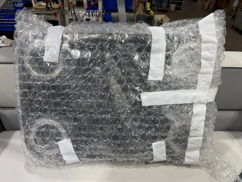 Slide: The Image of Tahoe Sport 2180 Quad Lounge & Honda 4-Stroke EFI 2026 - 28