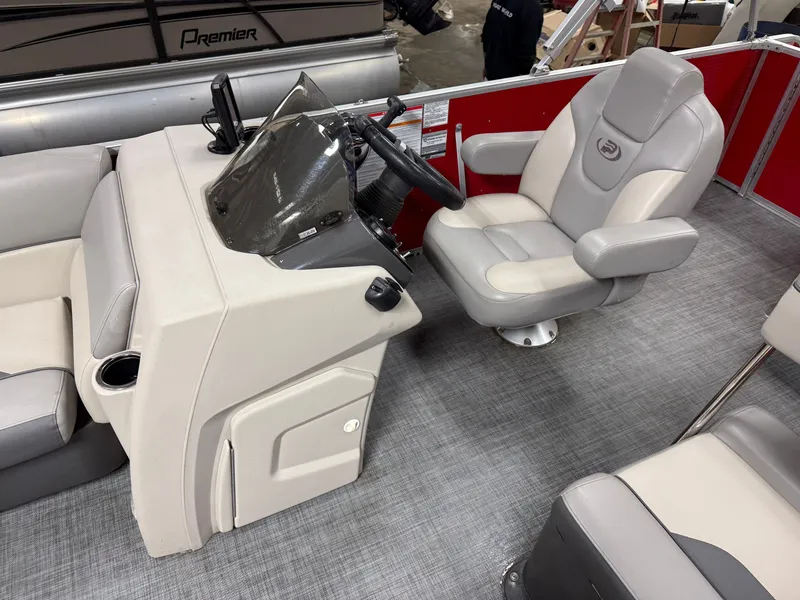 Slide: The Image of Princecraft Vectra 23 RL 2021 - 11