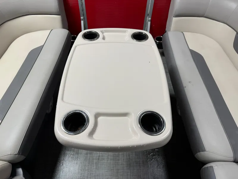 Slide: The Image of Princecraft Vectra 23 RL 2021 - 25